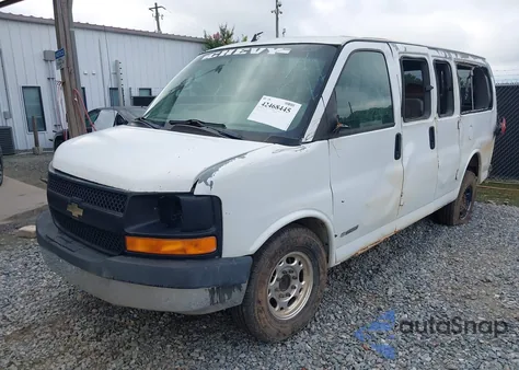 2004 Chevrolet Express from USA, damaged, VIN 1GAGG25U241167552